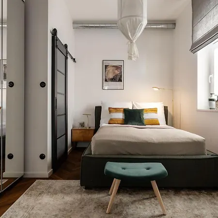 Sanhaus - Retro - Przy Plazy Z Parkingiem Σόποτ